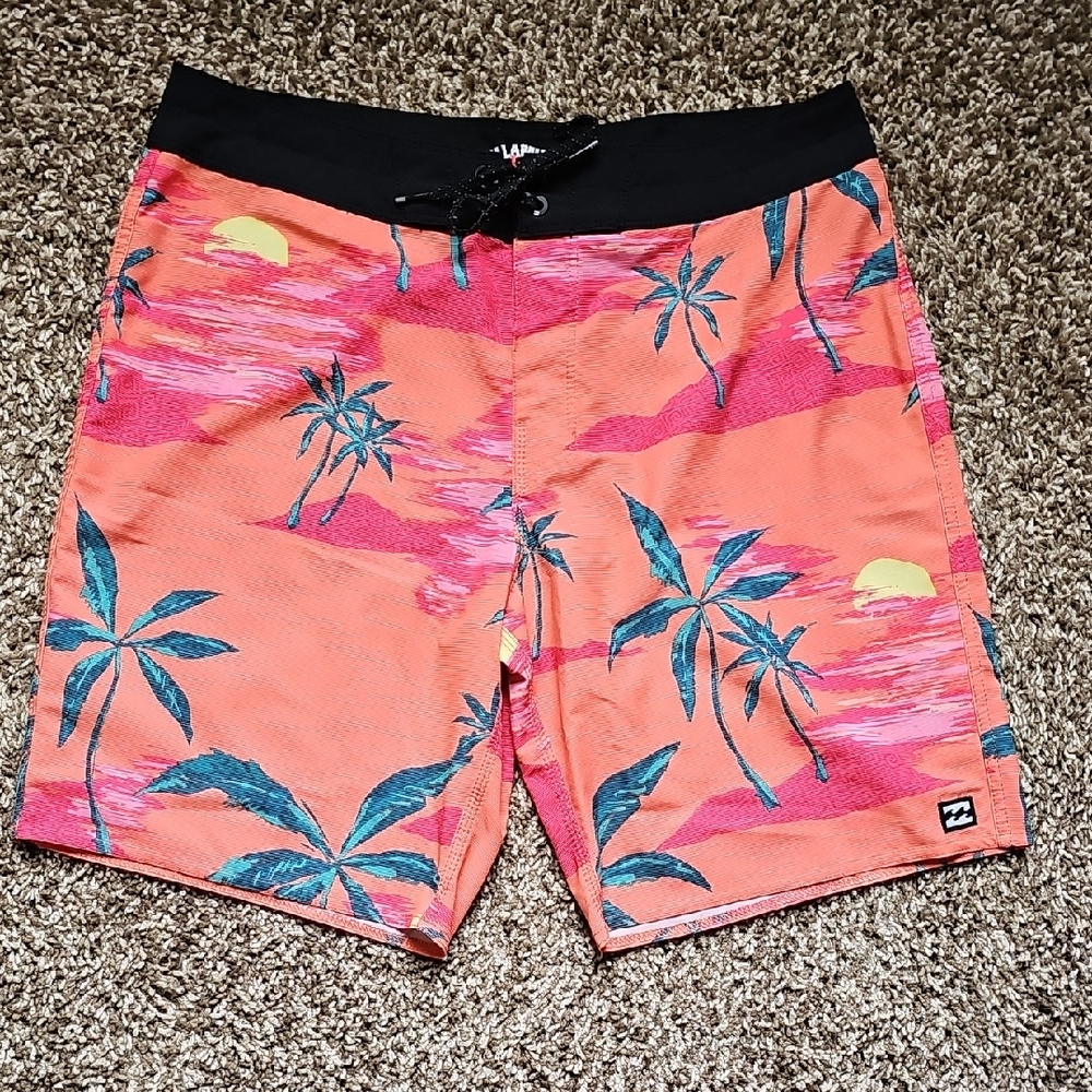 Billabong Coral and Black Board Shorts Size Men's 32